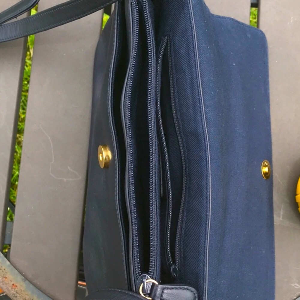 Vintage Etienne Aigner Leather Navy Blue Shoulder Bag with Gold Accents - Picture 10 of 16